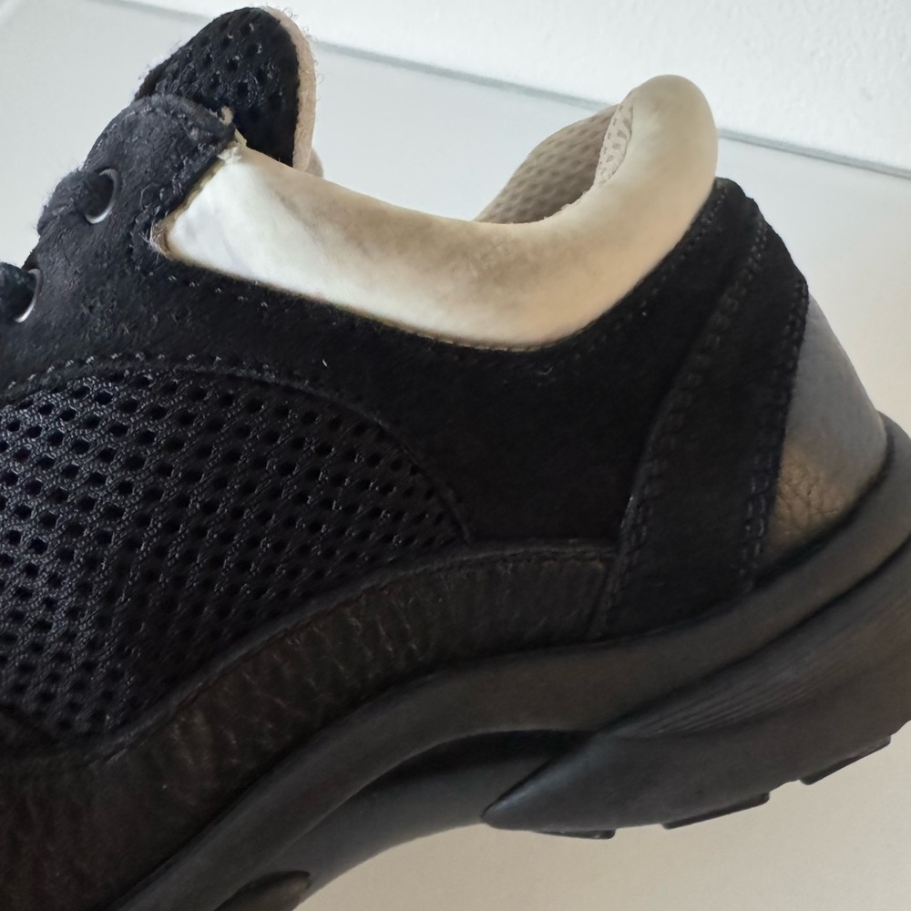 CHANEL Black and White CC Logo Athletic Sneakers SZ 39 - Picture 8 of 12